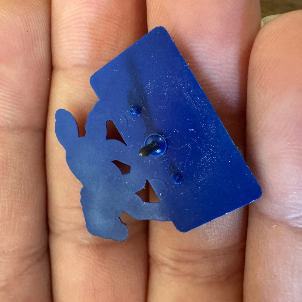 Vintage Kentucky Derby Plastic Blue Silver Lapel Pin Brooch Souvenir‎